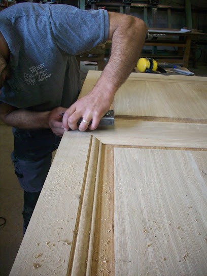 Etablissement MENET, Menuisier à Ciron