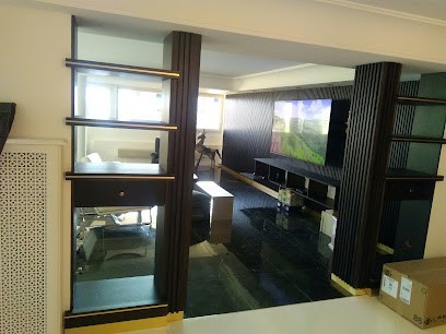 JOHN MENUISERIE, Menuisier à Grasse