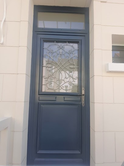 Menuiseries Confort Energie, Menuisier à Méré