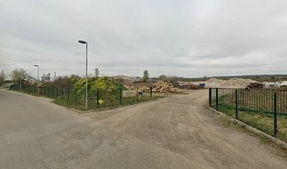 Charpentier à Verneuil-sur-Seine, Saint-Germain-en-Laye, Paris, Charpentier à Verneuil-sur-Seine