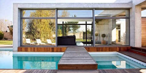 Aux Vérandas & Fenêtres Du Sud SARL, Menuisier à La Colle-sur-Loup