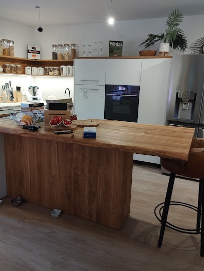 Bricole avec Olivier, Menuisier à Laroque-des-Albères