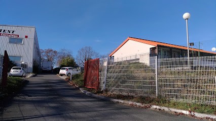 Ate Alu, Menuisier à Lormont