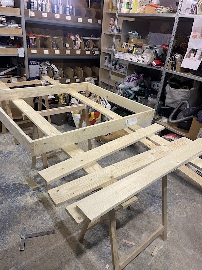 Ali a votre service, Menuisier à Cergy