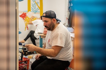 DLM Damien le Menuisier, Menuisier à Urcuit