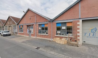 Tien Menuisier, Charpentier à La Fère