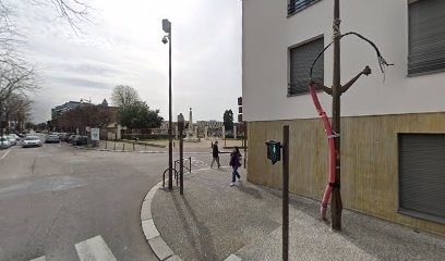 Geppetho..., Menuisier à Mantes-la-Jolie