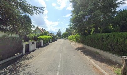 Mmmzingueurgouttiere38, Charpentier à Meylan