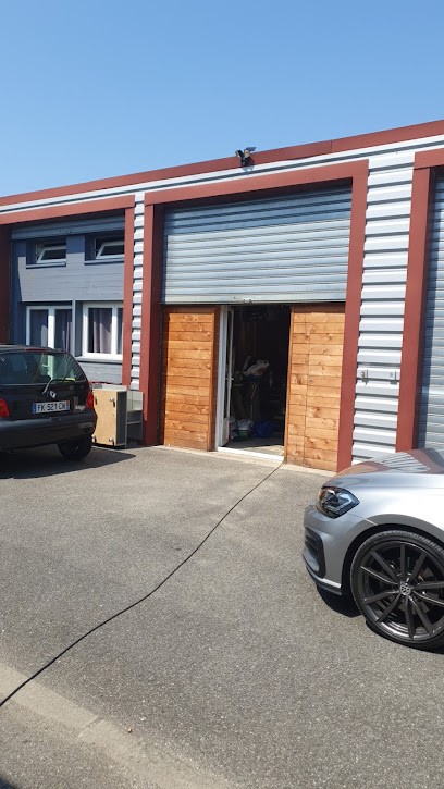 MENUISERIE FEUILLEE, Menuisier à Frouzins