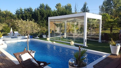 Mira, Menuisier à Pérols