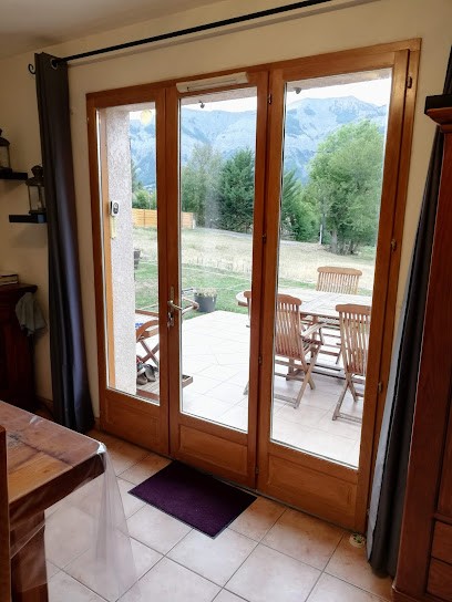 Nouvelle Vue, Menuisier à Curbans