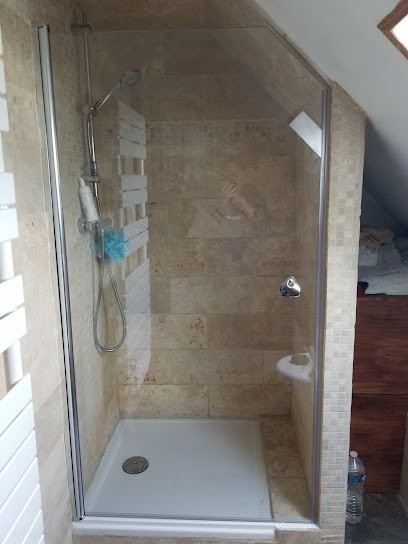 Arnold Miroiterie Menuiserie, Menuisier à Combrit