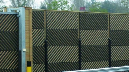 Entreprise Clôtures Antibruit Près Villefranche-sur-Saône - SARL DUPERRET Distribution, Menuisier à Propières