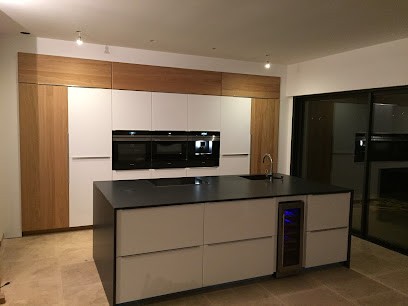 OLEASTER SUD, Menuisier à Néoules