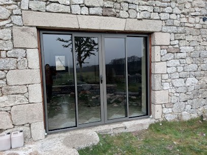 AGM, Menuisier à Violès