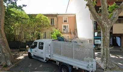 Sasu Rcce, Charpentier à Salon-de-Provence