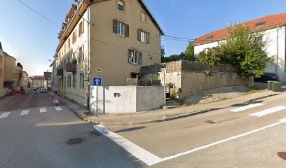 Paul Zahnd, Charpentier à Pontarlier