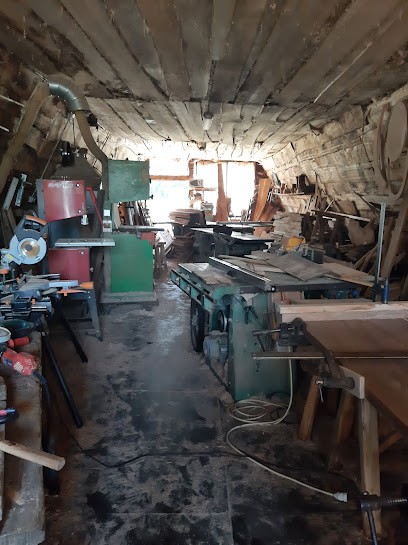 Tête De Bois, Menuisier à Adriers