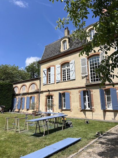 Manufacture VB TOULOUSE - Menuiserie/ Métallerie, Menuisier à La Salvetat-Saint-Gilles