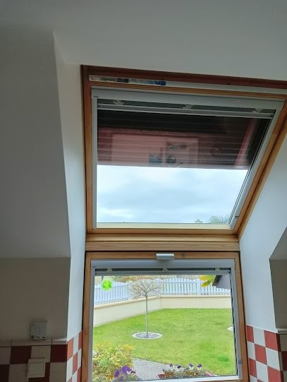 emj menuiserie, Menuisier à Sévignac