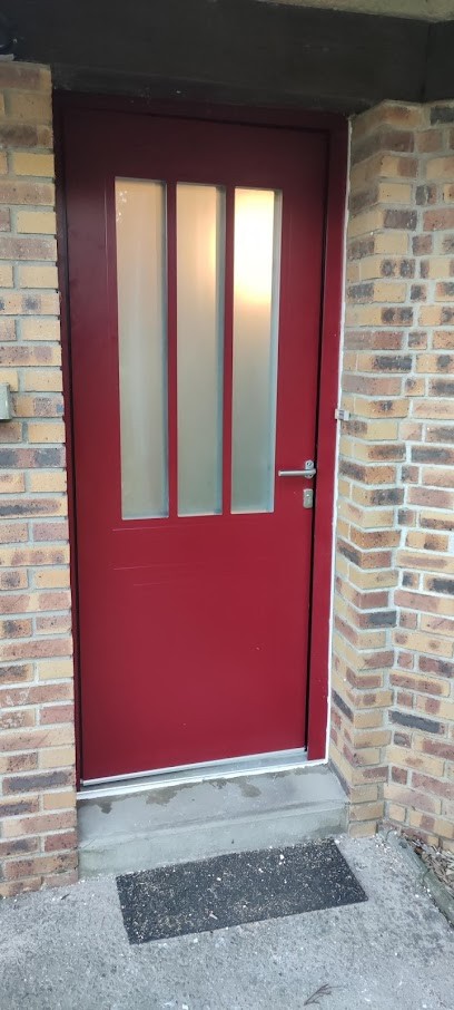 First Isolation, Menuisier à Montgermont