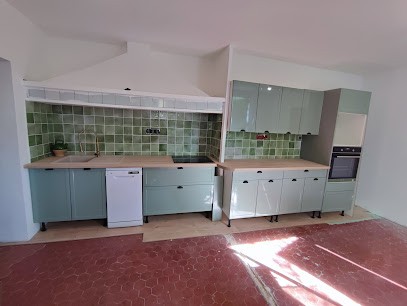 M..ALU, Menuisier à Salernes