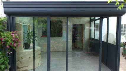 OUEST MENUISERIE, Menuisier à Targon