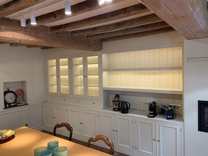 Menuiserie Montbarbon SARL, Menuisier à Cormatin