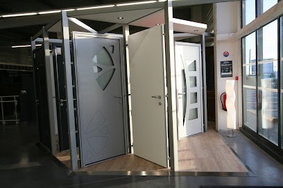 Miroiterie du Mont Saint-Michel (Caséo), Menuisier à La Mézière