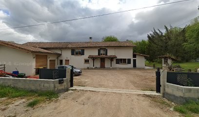 Dynamic Pose, Menuisier à Romans