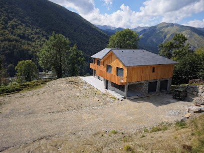 Cauhapé Charpente Et Construction Bois/Guicheteau Ossature SAS, Charpentier à Laruns