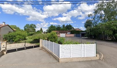 Preza Luis, Menuisier à Civrieux