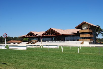 CILC, Charpentier à Jaunay-Marigny