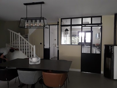 Km Agencement toutes Menuiseries sur mesure, Menuisier à Meaux