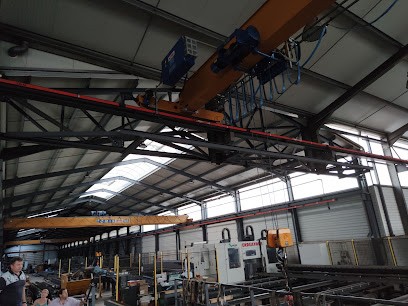 CMF Structures, Menuisier à Massiac