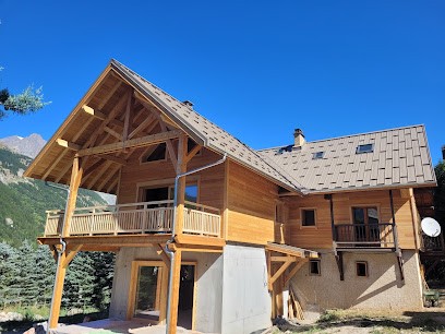 Versant Ecobois, Charpentier à Puy-Saint-Vincent