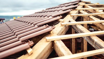 P.C couverture charpentier-couvreur Ramoneur recherche de fuite, Anti Mousse Peintres 45 Orléans Loiret Saint-Jean-De-Braye, Charpentier à Saint-Jean-de-Braye