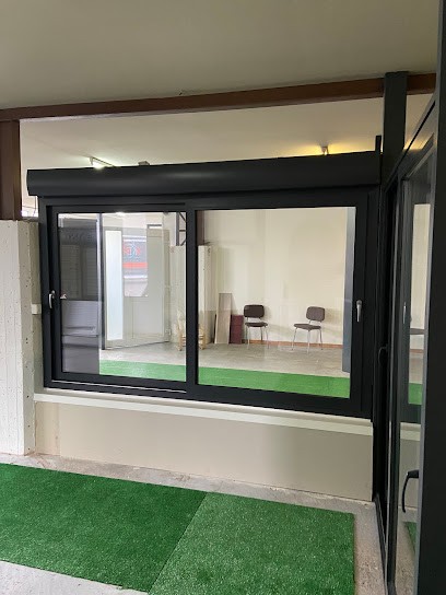 SARL XCM MENUISERIES, Menuisier à Sainte-Austreberthe