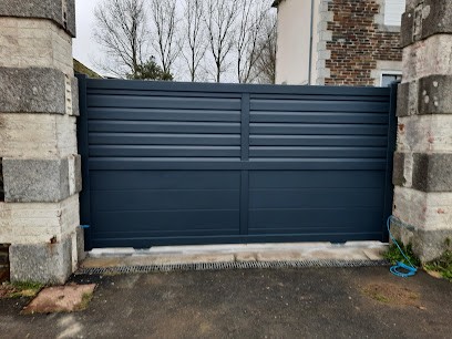 Leigniel Mickael, Menuisier à Camlez