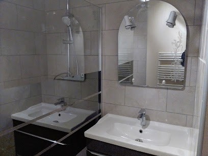 T.J, Menuisier à Fruncé