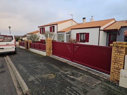 Alu Goutti Store, Menuisier à Maché