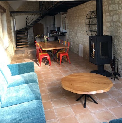 M.E.S., Menuisier à Saint-Laurent-en-Gâtines