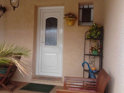 C 2 M SARL, Menuisier à Avignon