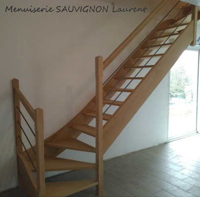 MENUISERIE SAUVIGNON LAURENT, Menuisier à Massognes