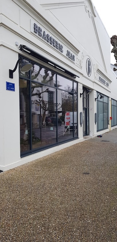 Eralu, Menuisier à Périgny