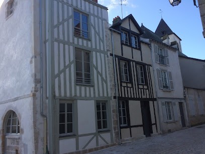 Adequat Menuiserie, Menuisier à Saint-Jean-de-la-Ruelle