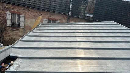 Yanistoitures, Charpentier à Quincy-Voisins