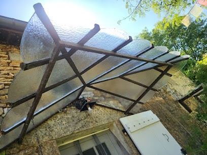 VMP 24 -Terres De Fenêtre- Menuiserie-Vitrerie Miroiterie-Serrurerie, Menuisier à Sarlat-la-Canéda