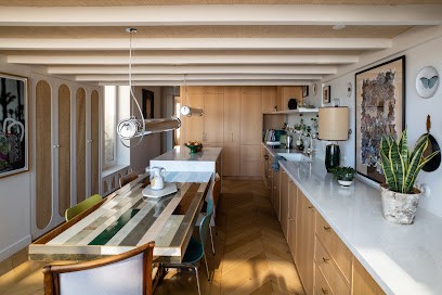 Kermarec, Menuisier à Puteaux