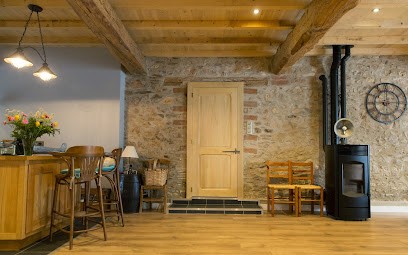 ADB MENUISERIE, Charpentier à Lasalle